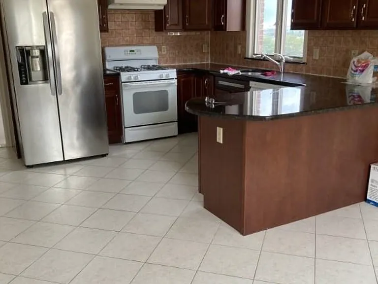 843 Pleasantview Ter #2 — Photo 5