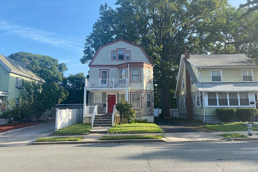 1st image of 52 Everett St