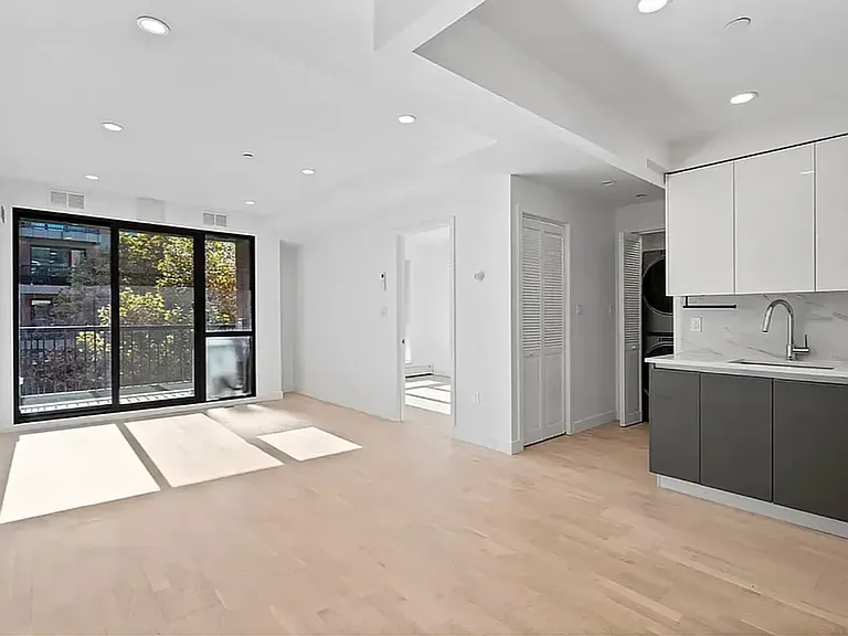 2600 7th Ave #3Q — Photo 7