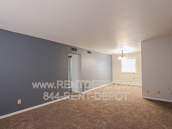 2nd image of 2802 Ravenswood Dr