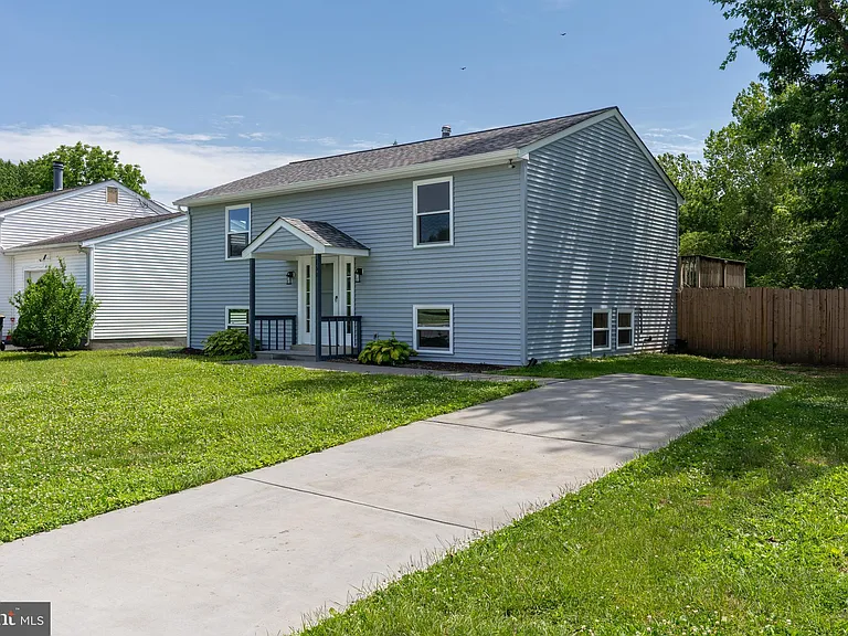 150 Fairway Rd — Photo 3