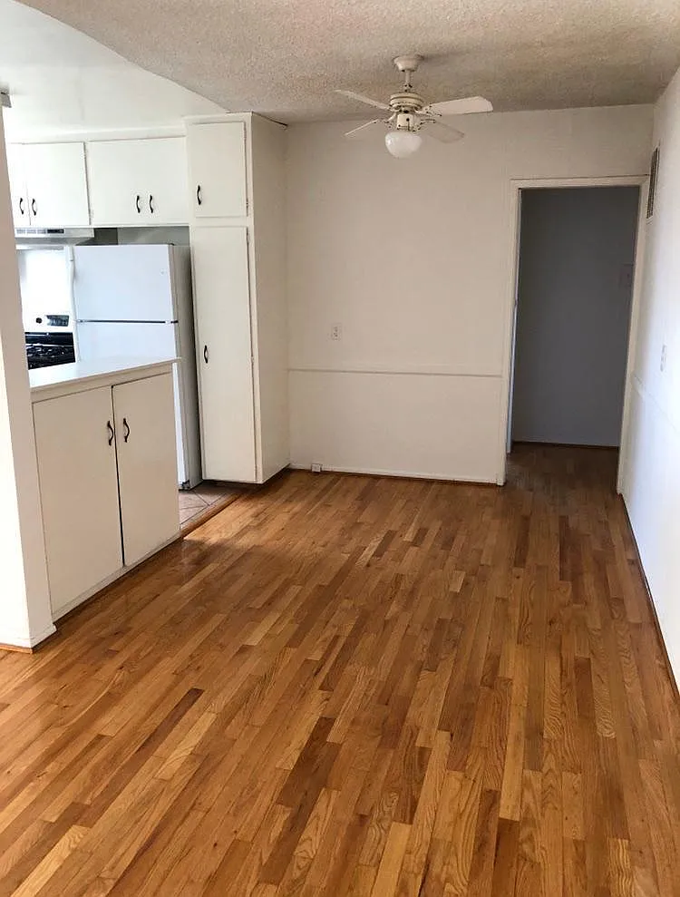 931 N Spaulding Ave — Photo 1