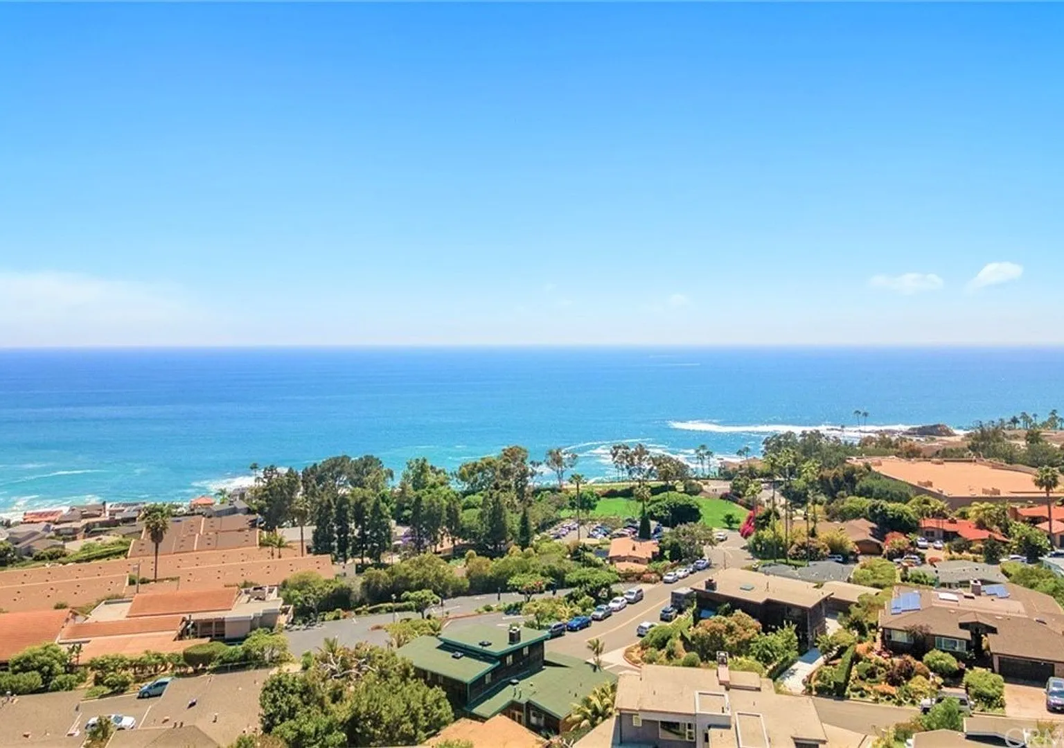 Ocean View Single Level Laguna Beach Condo! — Photo 4