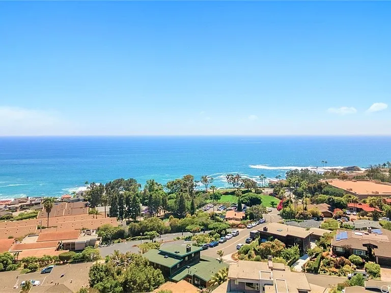 21692 Ocean Vista Dr #B — Photo 4