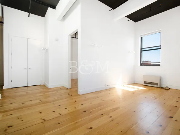 350 Manhattan Avenue image 3 of 15