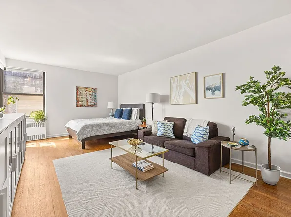 202 Seeley St APT 2G, Brooklyn, NY 11218