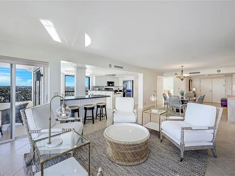 4451 Gulf Shore Blvd N #1205 — Photo 1