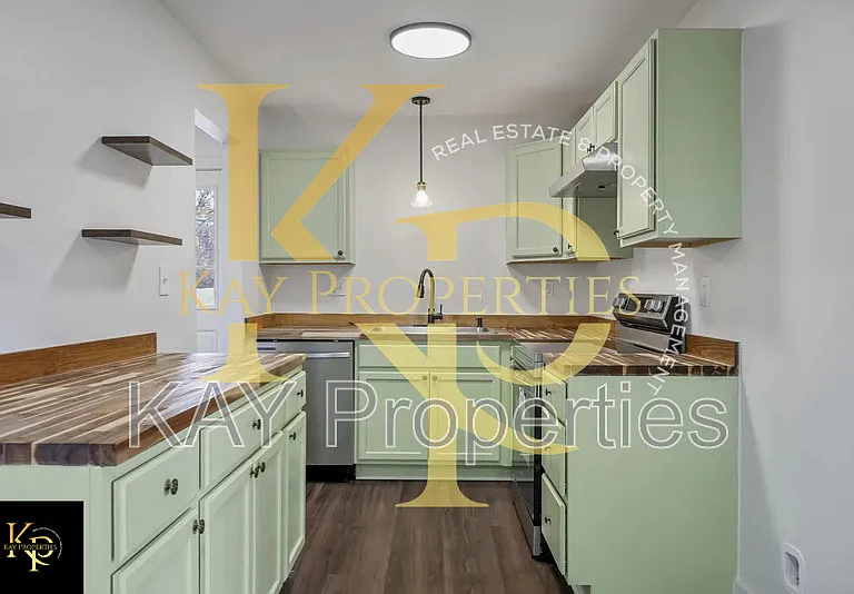 1207 Jackson St — Photo 11