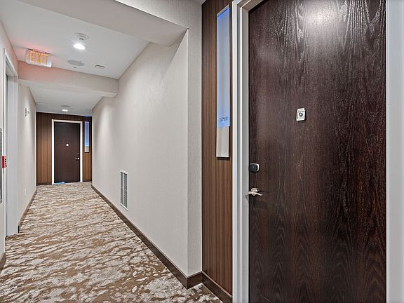 Hallway - Condo 3707