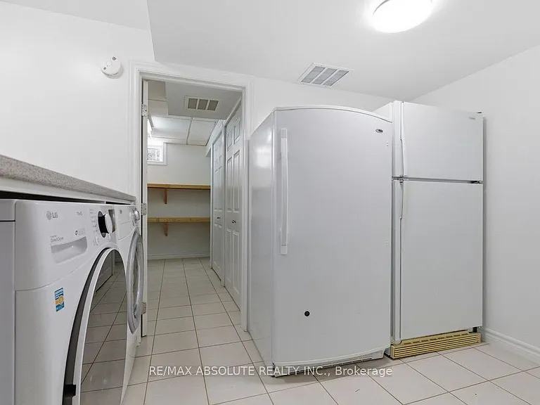10 Elma St — Photo 18