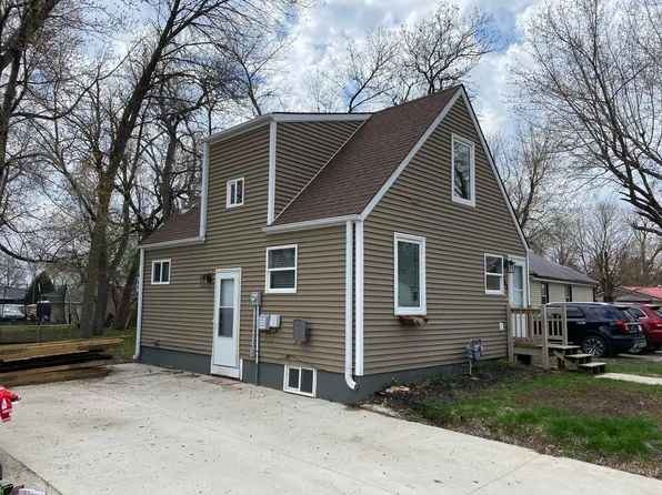 909 Betty Ave, Worthington, MN 56187