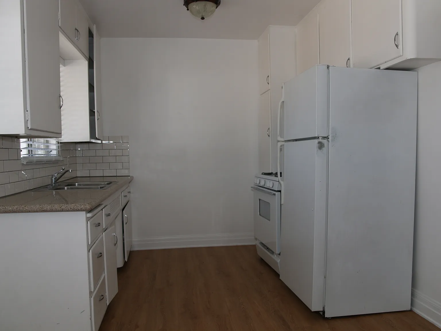 2624 Lake Ave — Photo 2
