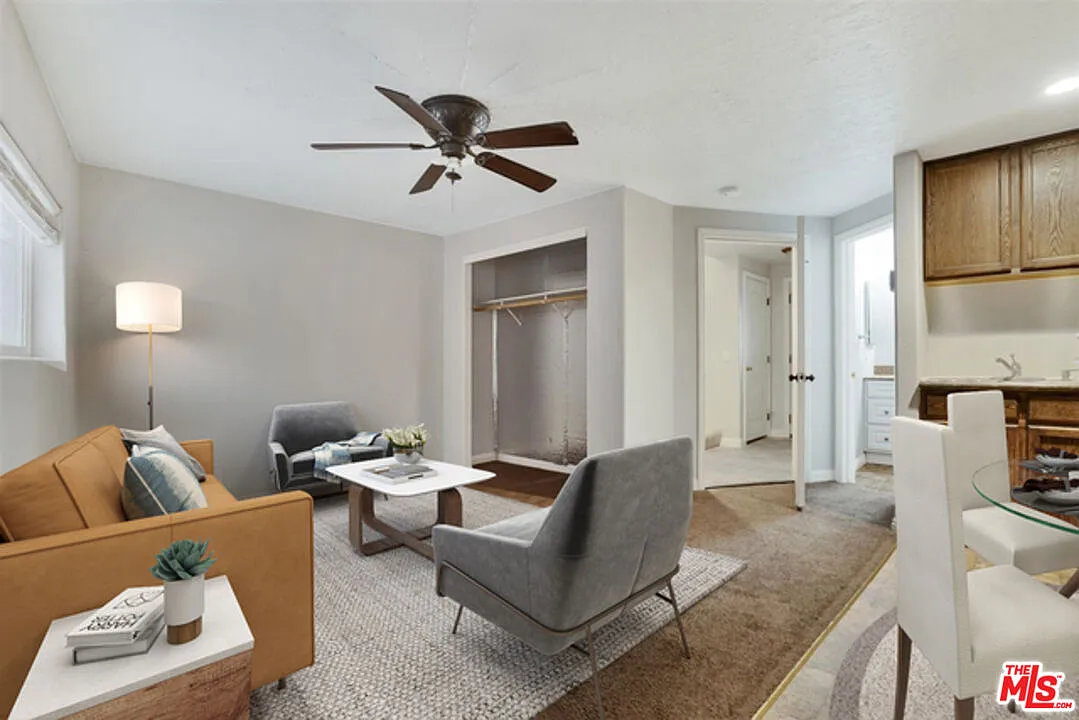 3 bed, 3.5 bath, 1782 sqft, $8,500 — Photo 2