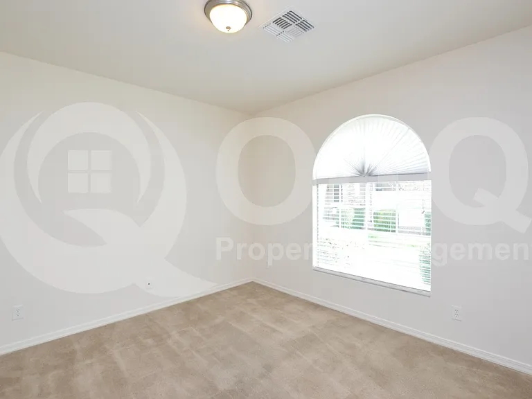 883 S Almira Ave — Photo 19