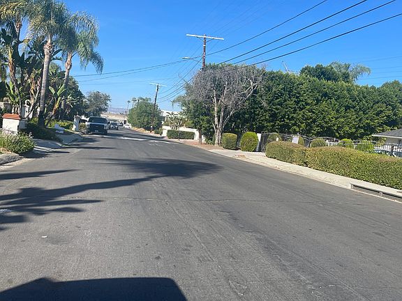5th image of 5511 Wilbur Ave
