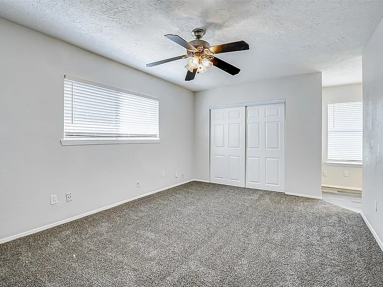 9842 Shell Rock Rd — Photo 18