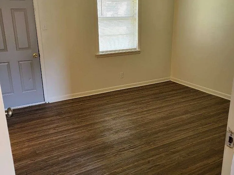 708 Maysville Rd NE — Photo 43