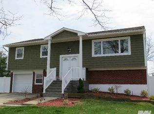 513 Pulaski Rd, Greenlawn, NY 11740