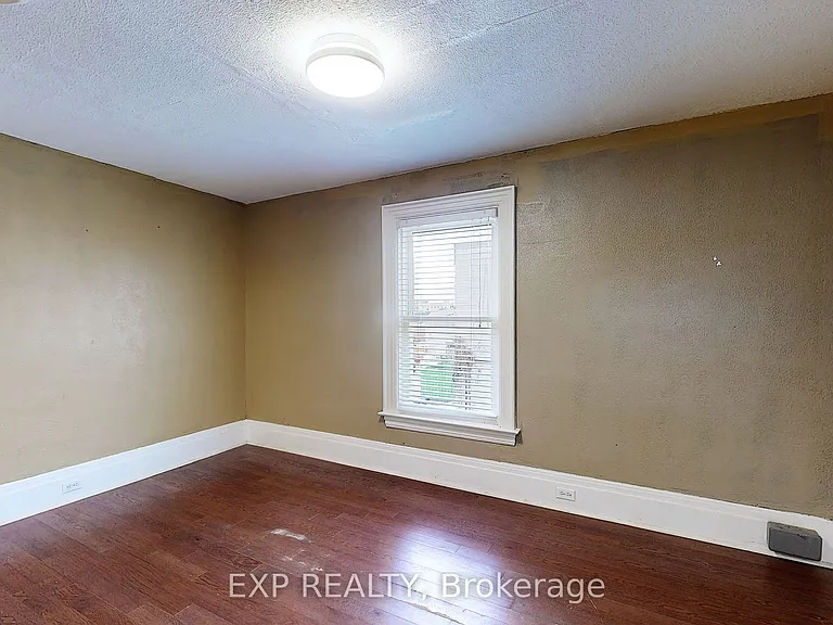 15 Colborne St E — Photo 20
