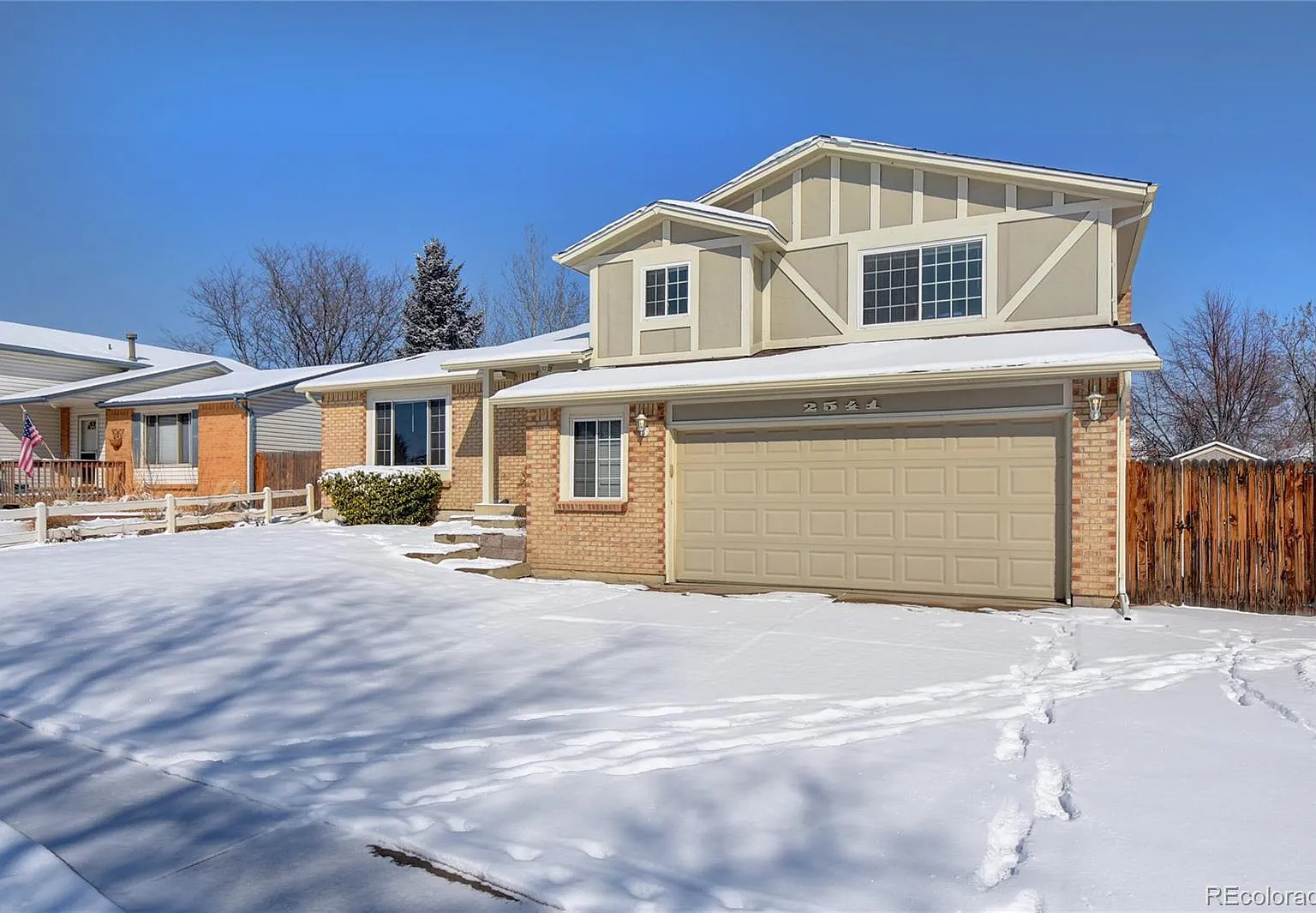 4 bed, 2.5 bath, 2052 sqft, $3,300 — Photo 3