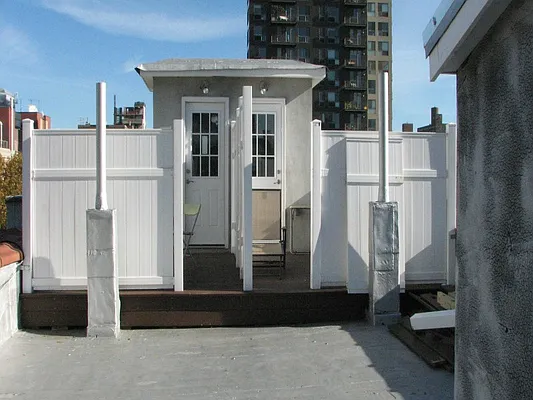 Rented by Sotheby's International Realty | media 33