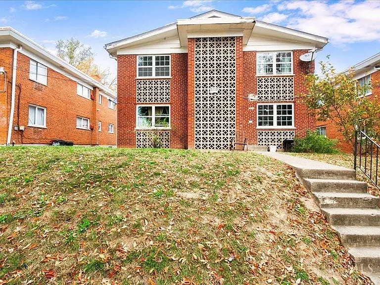 1638 Crest Hill Ave #3 — Photo 1