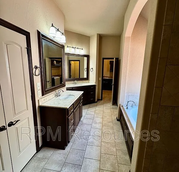 3121 SW 136th Ter — Photo 24