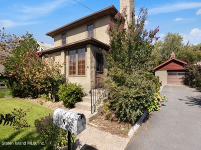 9 Center St, Staten Island, NY, 10306