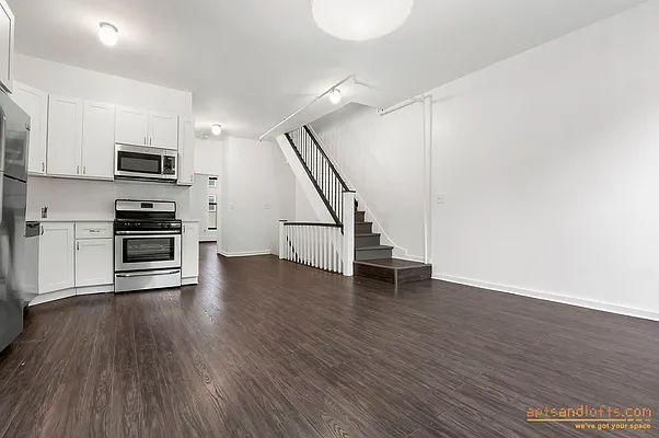 Rented by aptsandlofts.com | media 33