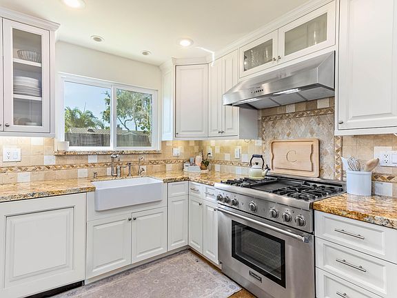 5th image of 5417 San Patricio Dr