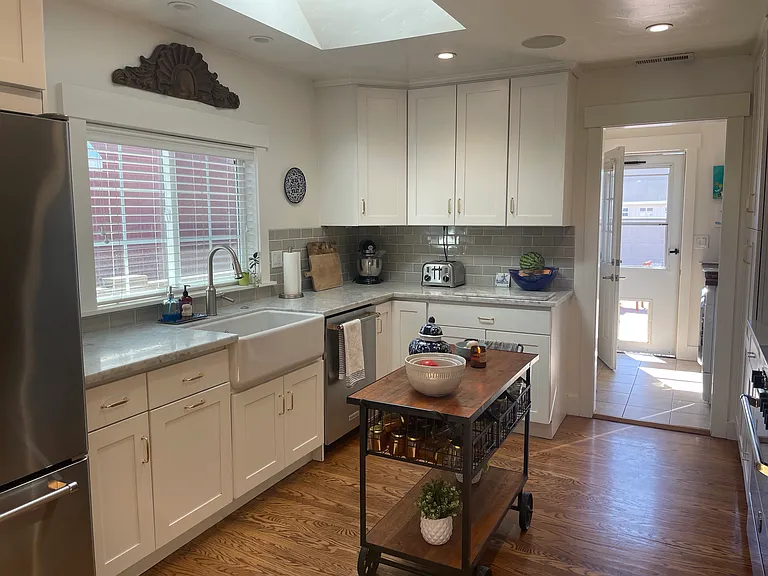 1627 Jefferson Ave — Photo 10