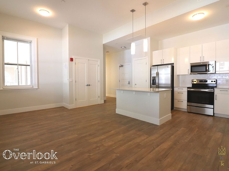 1st image of 185 Washington St #108