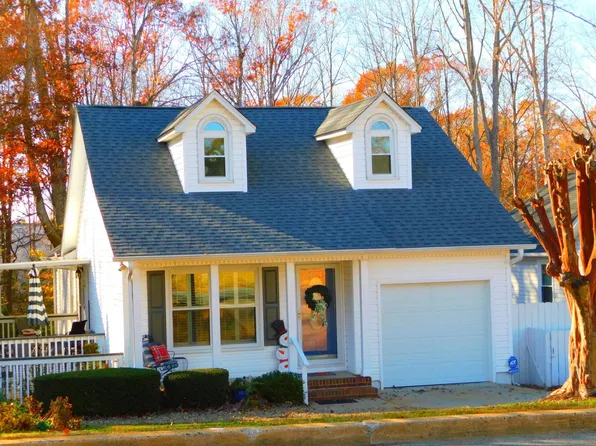 109 Chaucer Dr, Gaffney, SC 29341