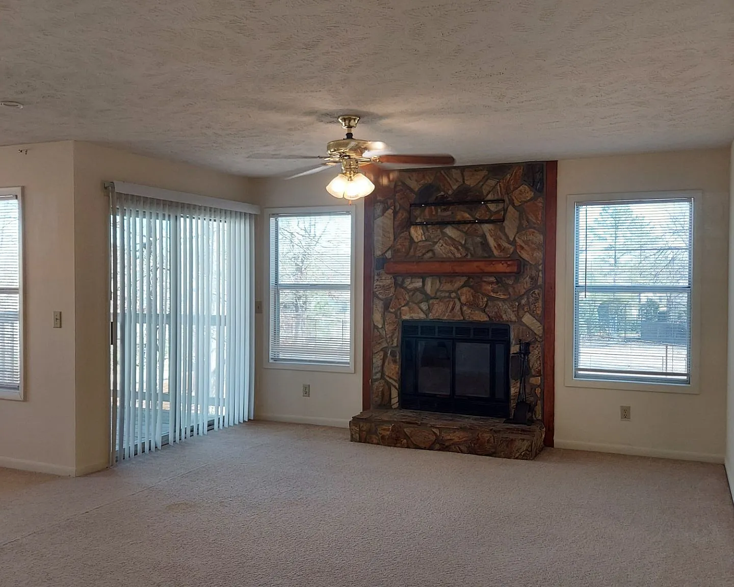1018-01 Brookhollow Drive — Photo 2