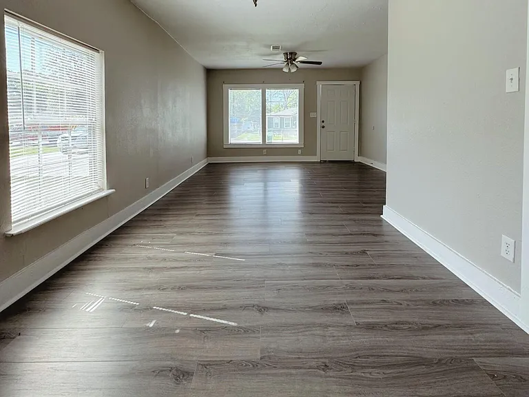 8708 Lanewood Dr — Photo 4