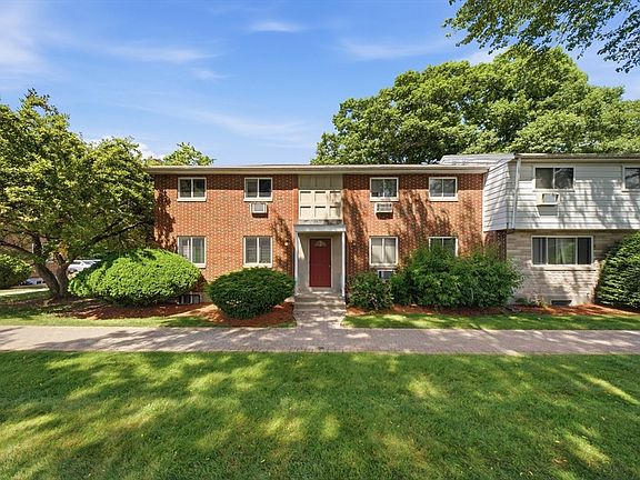 2nd image of 18 Wilson Dr #18