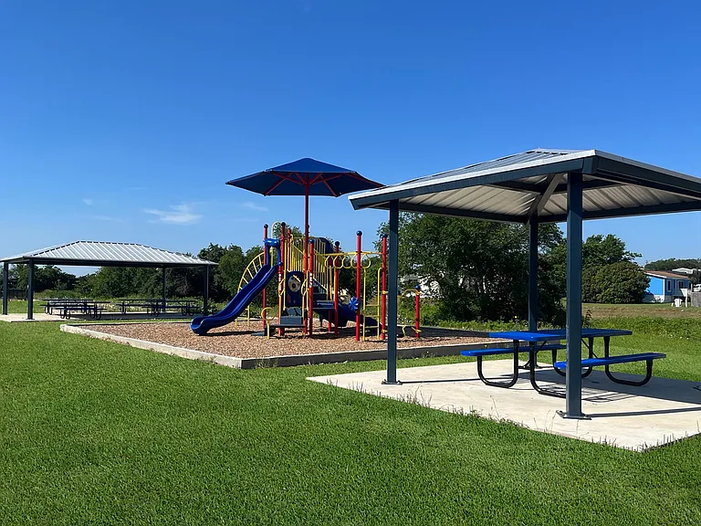 Grand Oaks at Liberty HIll — Photo 6
