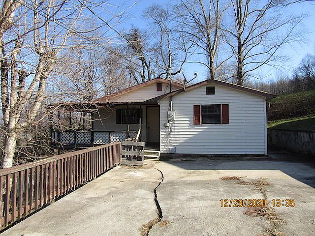 1st image of 601 1/2 Evans Dr