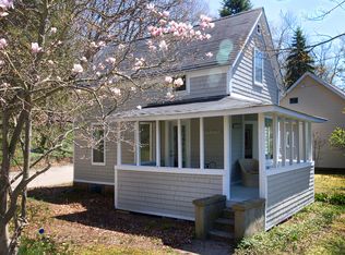 819 Bridge St, Saugatuck, MI 49453