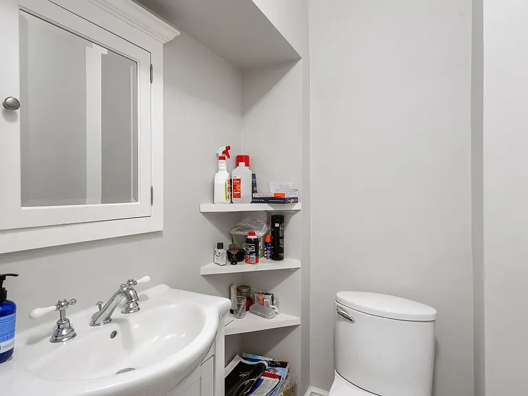 48 Francis St #2 — Photo 7