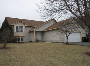 210 Sibley Cir, Carver, MN 55315