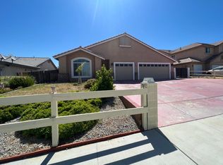 9071 Powell Ave, Hesperia, CA 92344
