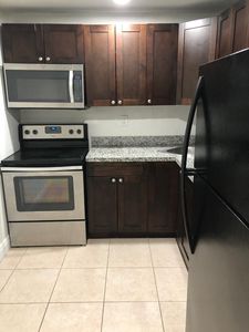 4550 NW 9th St APT 221, Miami, FL, 33126