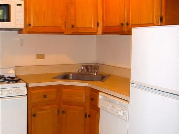 3rd image of 284 W End Ave APT 4a