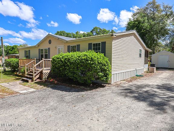 3rd image of 124 IDLEWOOD ACRES Lane