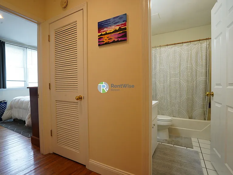 550 E 3rd St #1 — Photo 10