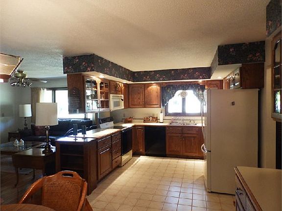 3rd image of 1118 W Lowry St