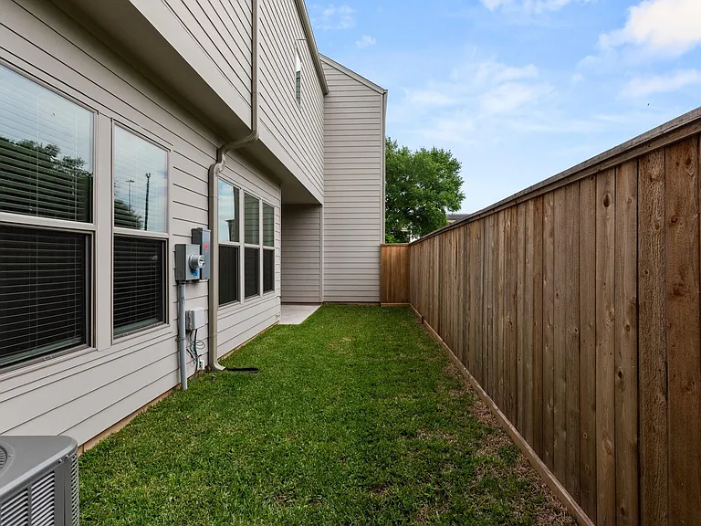 3512 Mosley Ct #A — Photo 44