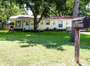 204 Lewis St, Cleburne, TX 76031