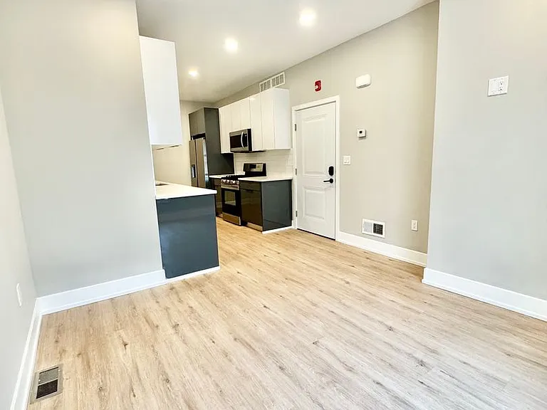 937 N 29th St. - DPD 1412 — Photo 18